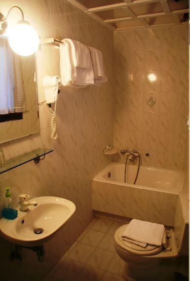 Villa C & C Delphoi Szoba fotó